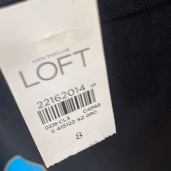 Pencil skirt with floral design- brand new. - Picture 6 of 6